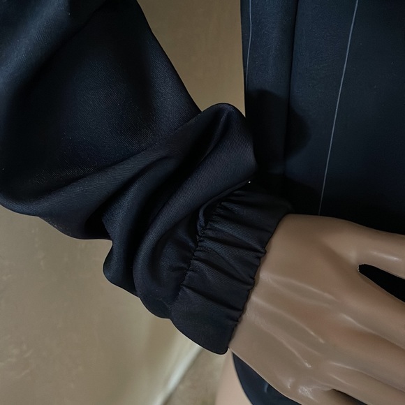 Billie Eilish Spooky Ghoulish Hoodie Halloween Sweatshirt pullover sz S - Picture 7 of 11